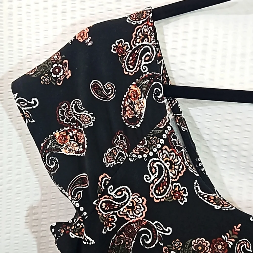 So Juniors Raglan Black Paisley Mini Dress Size Medium - Picture 4 of 9
